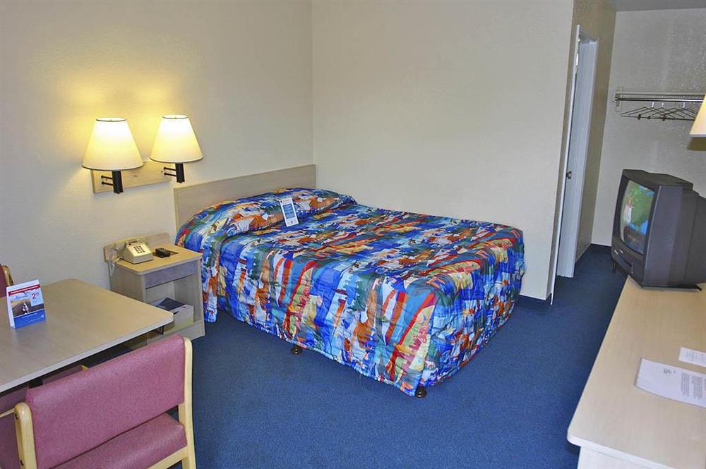 Motel 6-Portland, Or - Central Room photo