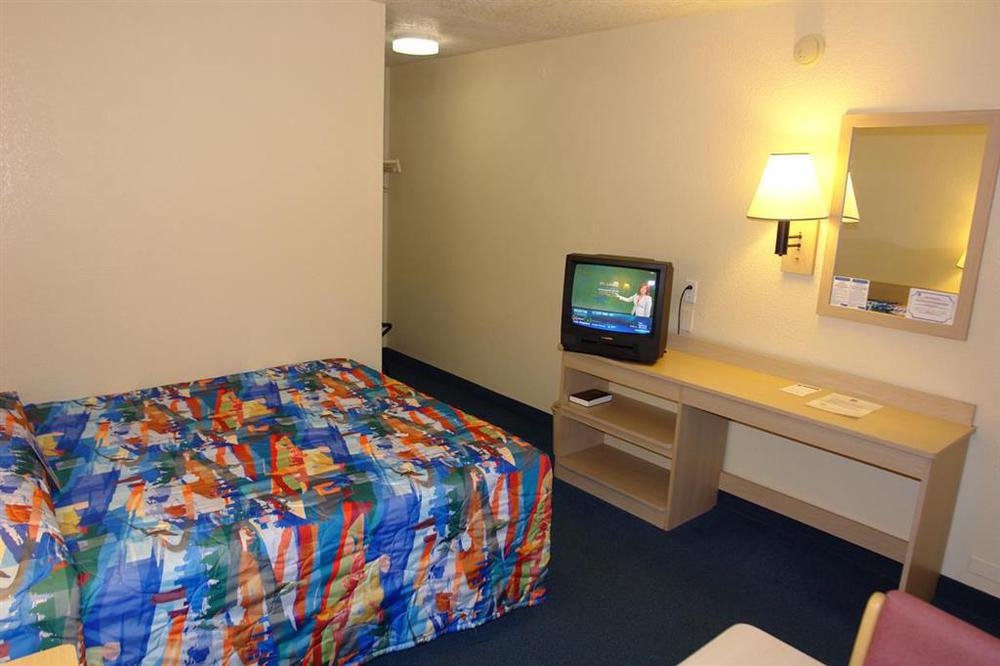 Motel 6-Portland, Or - Central Room photo