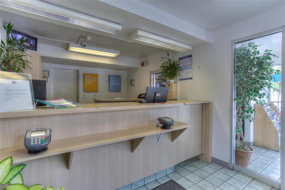 Motel 6-Portland, Or - Central Interior photo