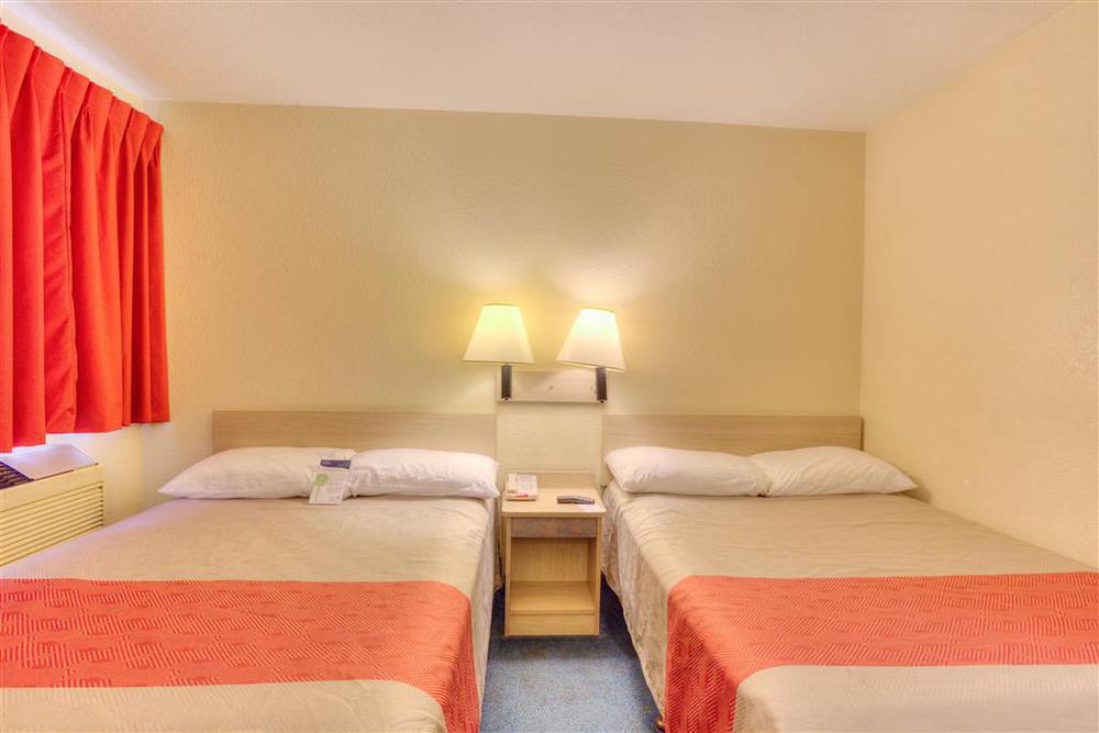 Motel 6-Portland, Or - Central Room photo