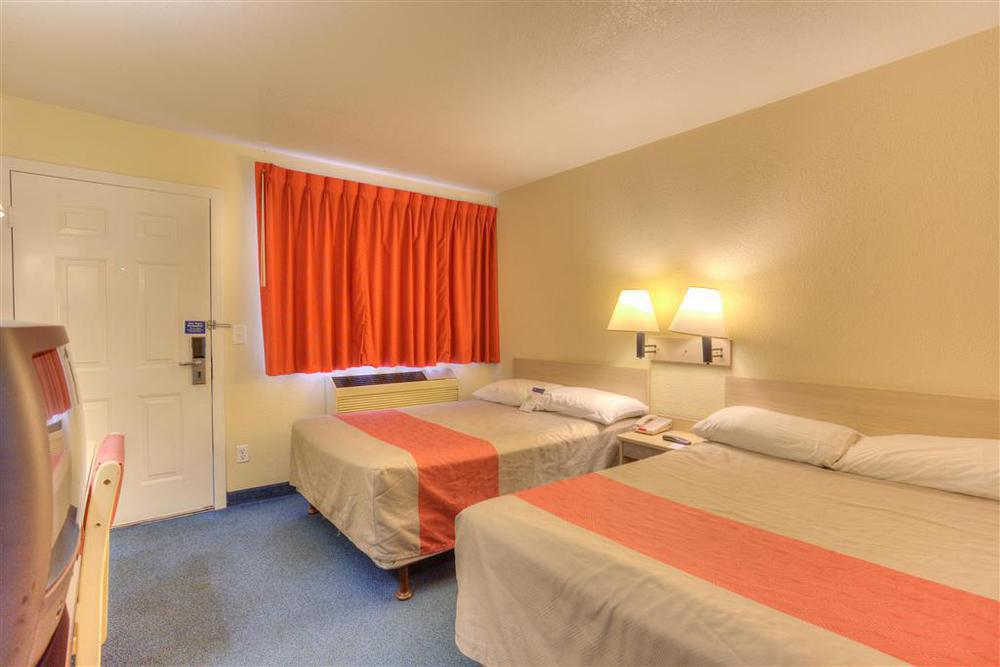 Motel 6-Portland, Or - Central Room photo