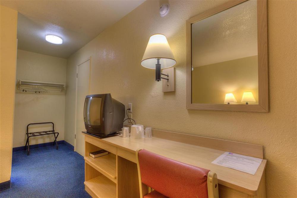 Motel 6-Portland, Or - Central Room photo